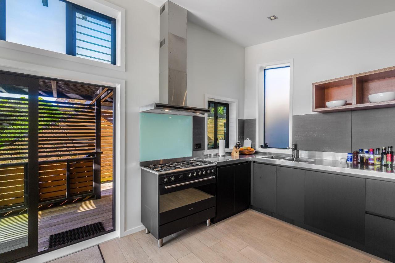 הוילה Oneroa Taonga With Sea Views By Waiheke Unlimited מראה חיצוני תמונה