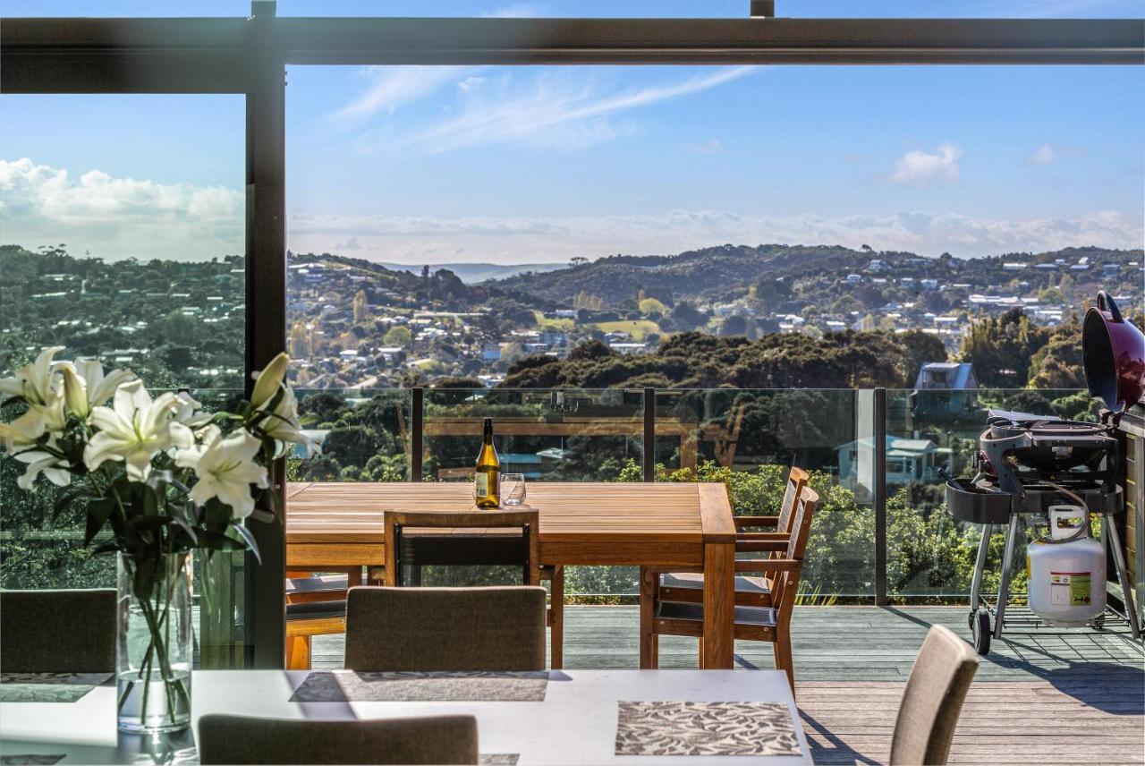 הוילה Oneroa Taonga With Sea Views By Waiheke Unlimited מראה חיצוני תמונה